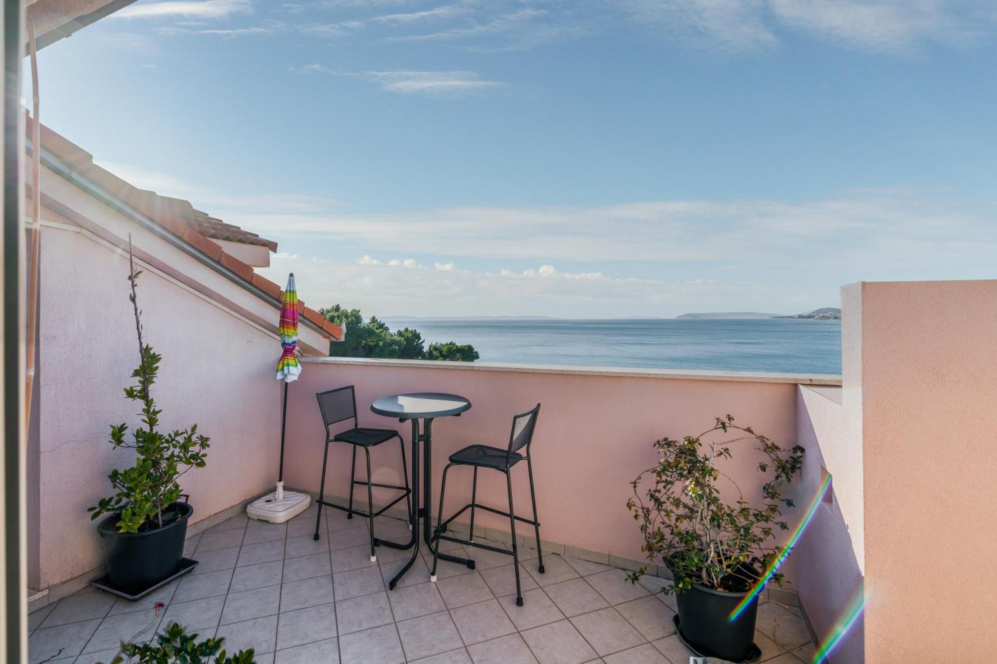 Pink Inn Podstrana Luaran gambar