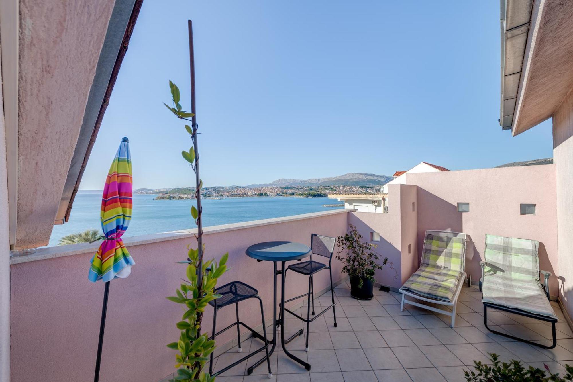 Pink Inn Podstrana Luaran gambar